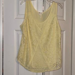 Yellow lace sleeveless blouse